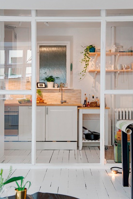 Nhà bếp không có cửa sổ, thực trạng chung của nhiều nhà chung cư và những giải pháp thiết kế khắc phục siêu hay - Ảnh 3.