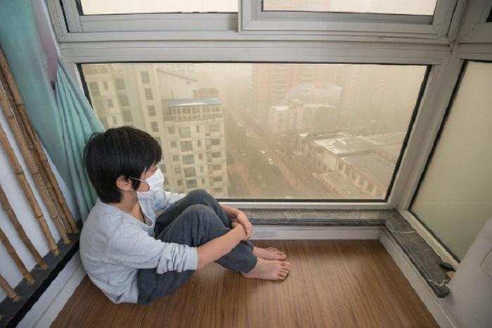 Nghĩ ngoài đường ô nhiễm nên cố thủ ở nhà, nhưng bạn đã thực sự an toàn chưa? - Ảnh 1.