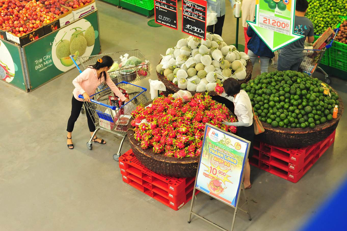 MM hỗ trợ nông dân tiêu thụ thanh long ruột đỏ và dưa hấu - Ảnh 2.