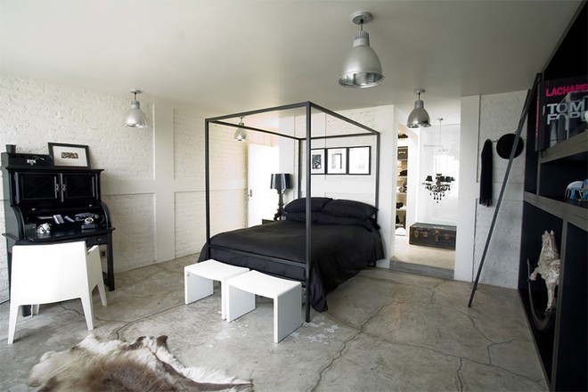 Trang trí nhà với hai gam màu đen và trắng sẽ khiến không gian sống của bạn không bao giờ bị lỗi mốt - Ảnh 12.