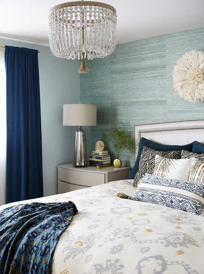 Bỏ túi vài mẹo trang trí phòng ngủ khiến không gian nghỉ ngơi của bạn đẹp chẳng kém trên tạp chí - Ảnh 10.