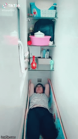 Xuất hiện phòng trọ "quan tài" siêu bé, nhìn thôi cũng đã thấy khó thở chứ nói gì đến ở bên trong - Ảnh 1.