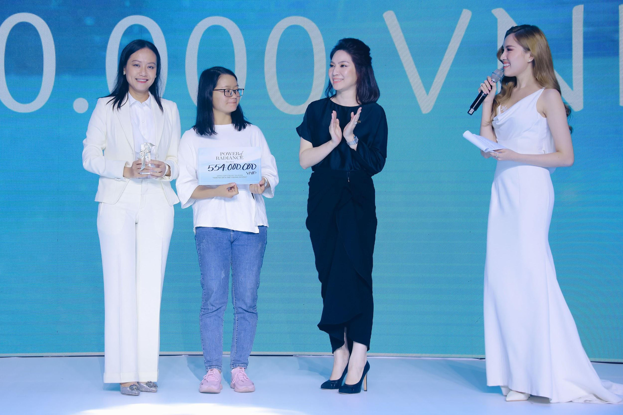 Adrian Anh Tuấn, Sơn Đoàn và Kathy Uyên trở thành người đồng hành của chương trình thúc đẩy giáo dục dành cho nữ giới Tỏa sáng sức mạnh tri thức 2020 - Ảnh 9.