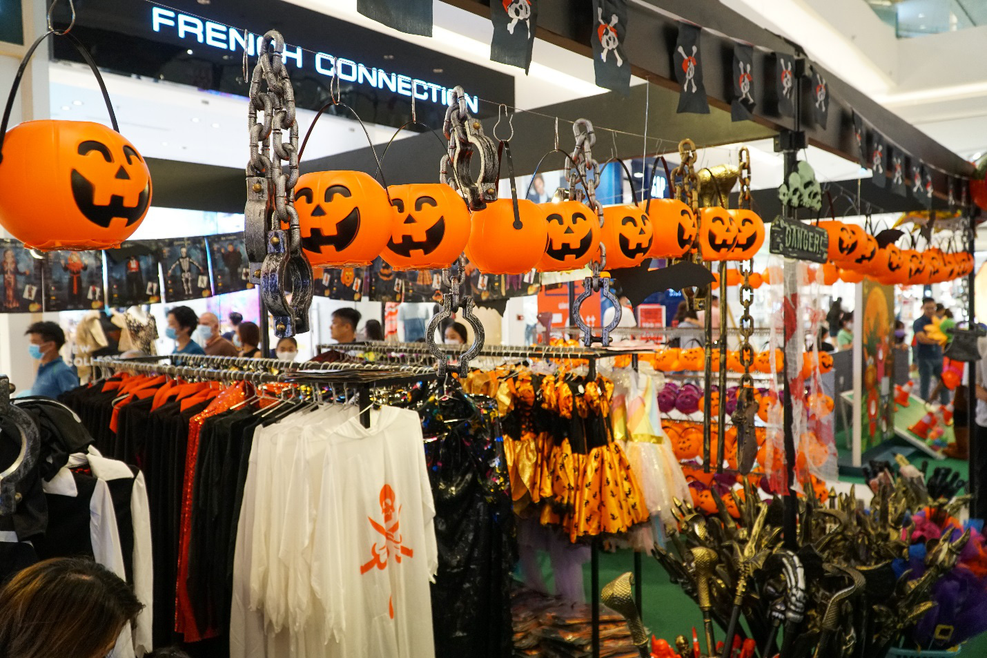 Nhập hội cây hay binh đoàn quái vật cùng so găng mùa Halloween - tháng 10 này tại Crescent Mall - Ảnh 5.
