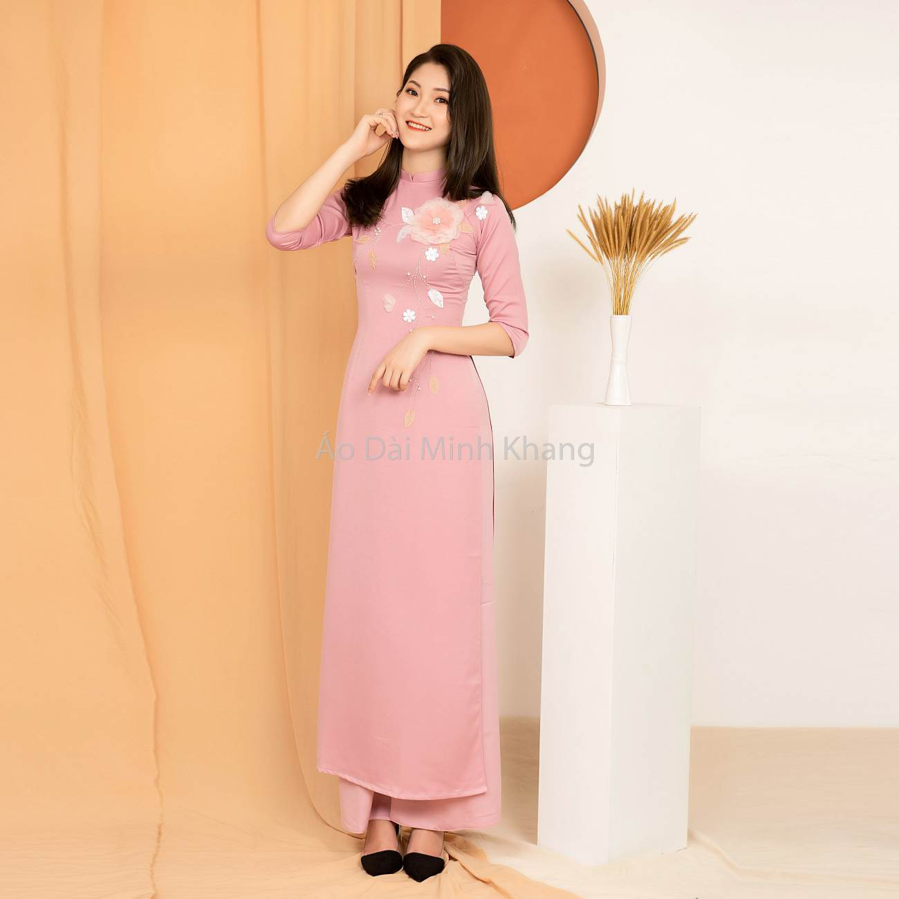 Thương hiệu thời trang áo dài Minh Khang niềm tự hào của phái đẹp Việt - Ảnh 3.