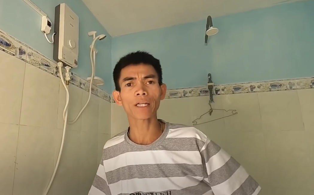 Ytiet - chàng trai chăn bò người Việt được thế giới quan tâm, khoe "phòng tắm, nhà vệ sinh" mới xây sau khi nổi tiếng và kiếm được tiền - Ảnh 5.