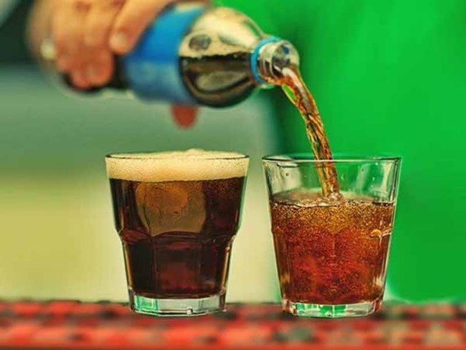 5 món này là thủ phạm "ăn cắp" canxi, gây mất xương rất nhanh: Toàn món khoái khẩu trong mâm cơm nhưng bạn không biết  - Ảnh 2.