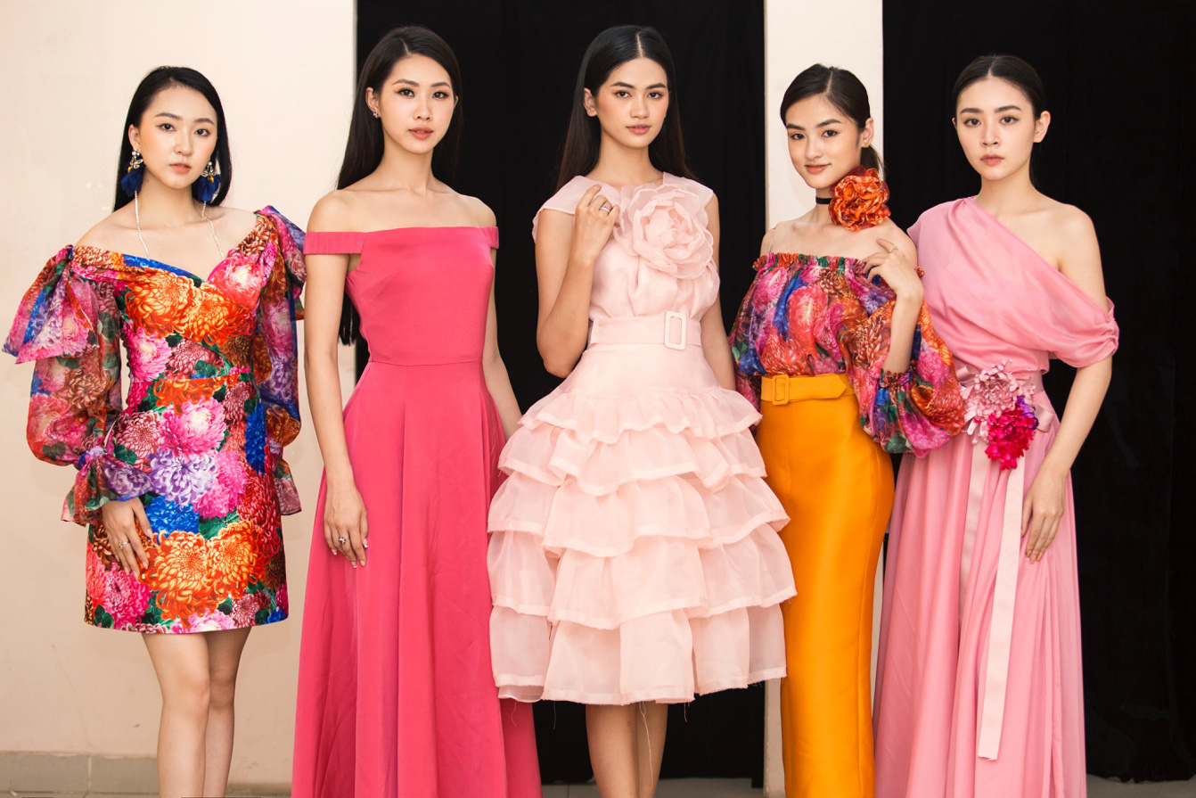 Top 35 chung kết Hoa hậu Việt Nam 2020 nở bừng sức sống với Bộ sưu tập “The Most Beauty” - Ảnh 8.