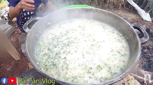 Bà Tân Vlog chính thức chạm ngưỡng 4 triệu sub dù vướng nhiều ồn ào, nhìn sang mức thu nhập mỗi tháng đến 9 con số mà ai cũng bất ngờ - Ảnh 2.