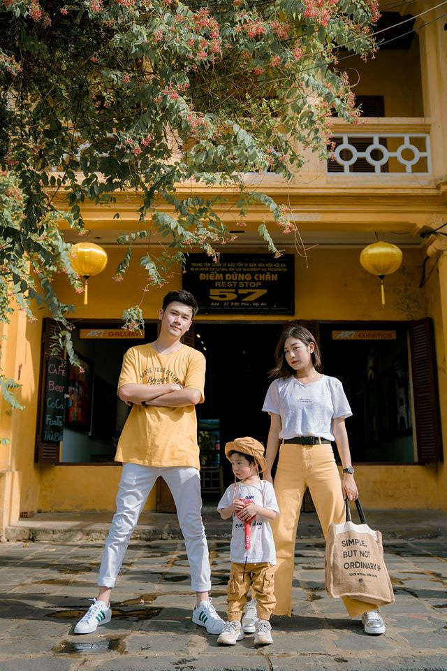Gia đình Trang Lou- Tùng Sơn rủ nhau đi trốn ở khách sạn view núi xịn sò tại Sapa - Ảnh 1.
