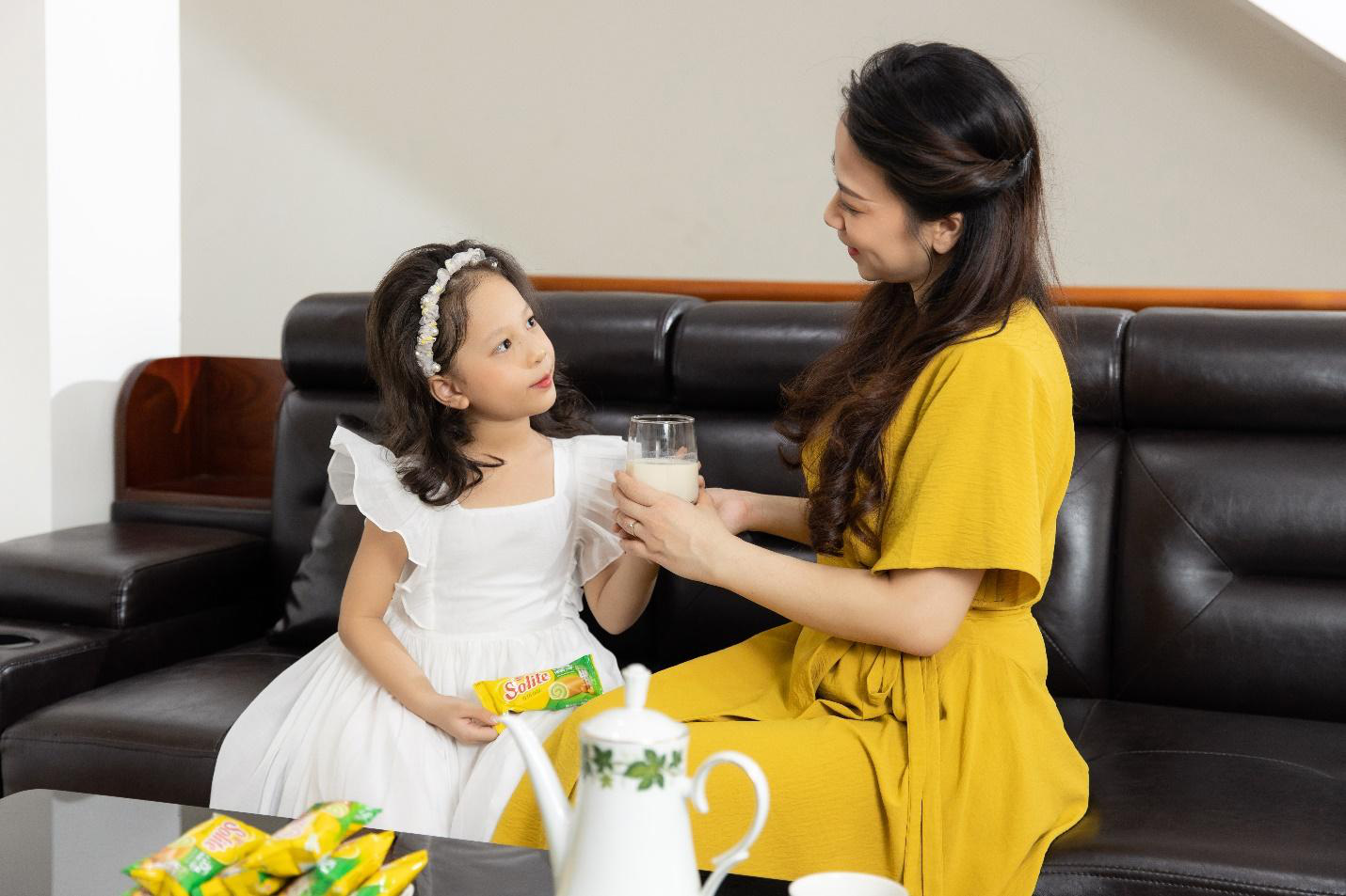 Parent Coach Tú Anh Nguyễn: Những đứa trẻ được nuôi dạy bằng mềm dịu sẽ điềm đạm, có khả năng trí tuệ cảm xúc, thấu cảm với người khác hơn - Ảnh 5.