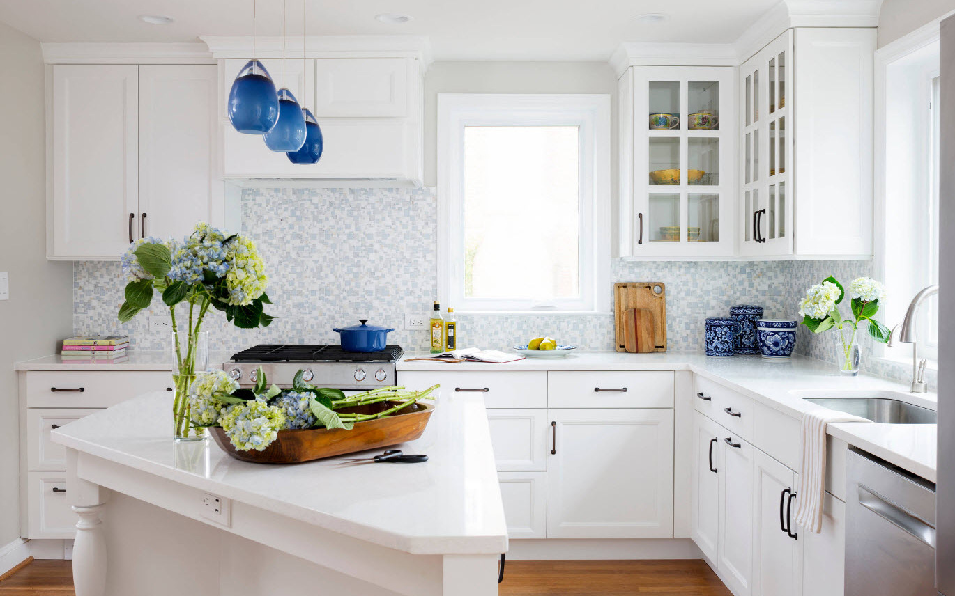 Không nhất thiết phải quá tốn tiền, vẫn có những cách thú vị để mang màu xanh vào phòng bếp nhà bạn