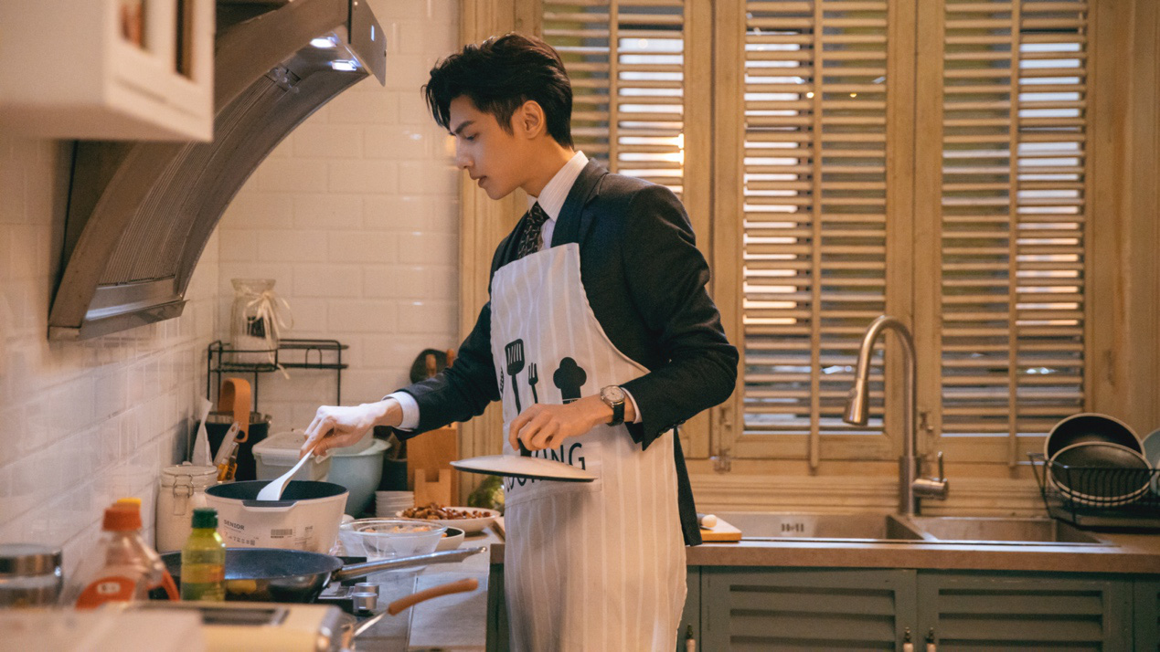 “Tổng tài” La Vân Hy tiết lộ những bí mật xoay quanh bộ phim cực hot Nửa Là Đường Mật, Nửa Là Đau Thương - Ảnh 2.