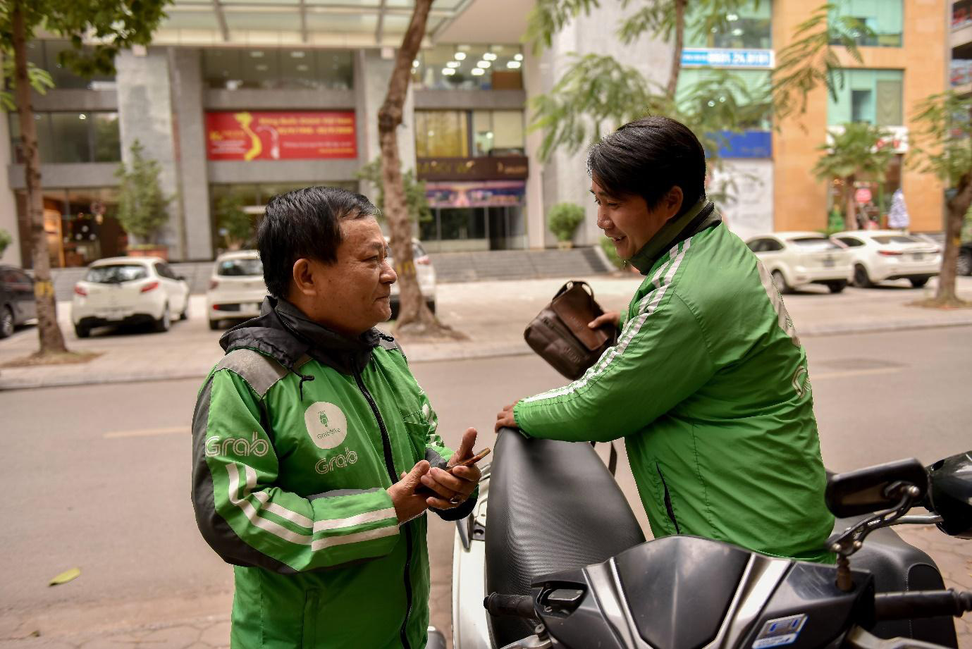 Lắng nghe chuyện kể từ những người tài xế công nghệ đã 5 năm gắn bó với nghề - Ảnh 1.