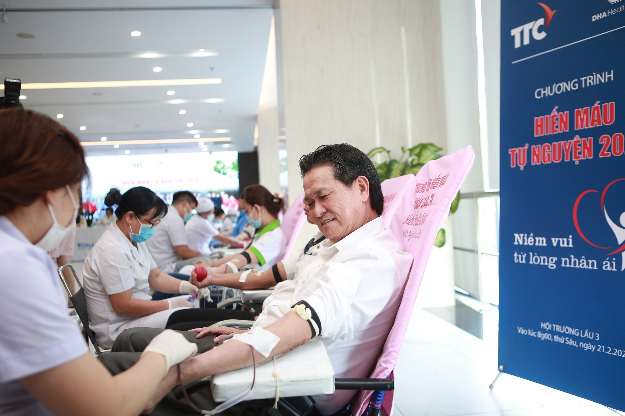 Chương trình hiến máu tự nguyện Niềm vui từ lòng nhân ái lần thứ 9 - Năm 2020 - Ảnh 2.