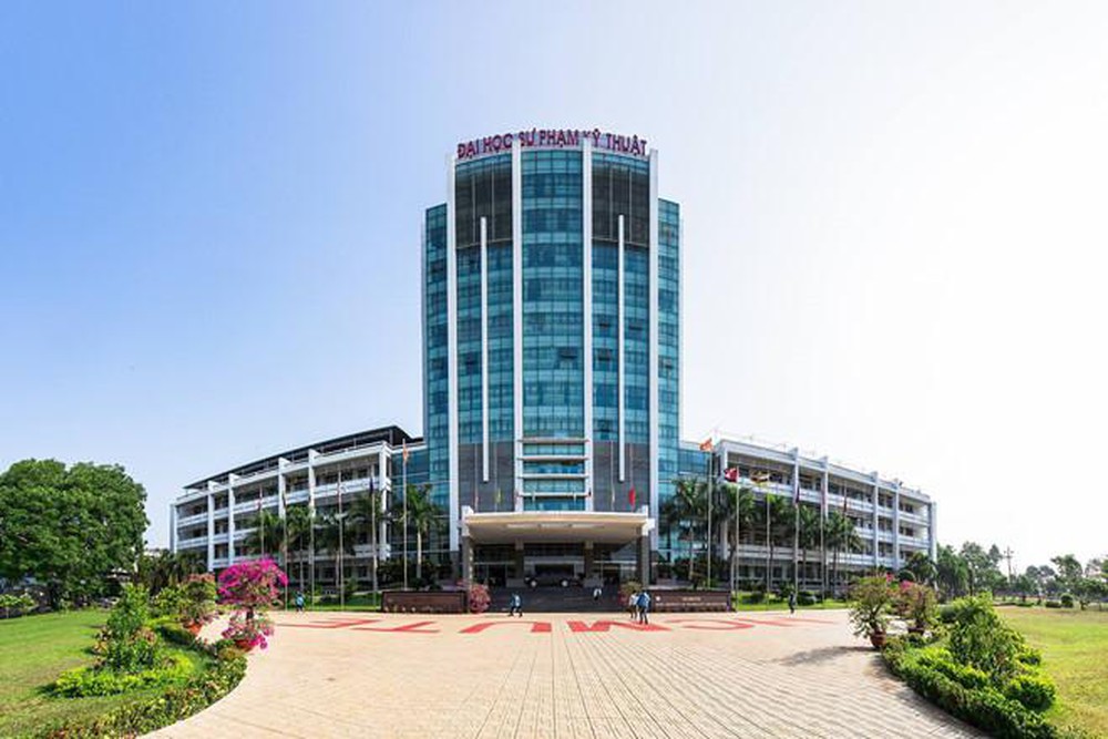 Danh sách 42 trường đại học, cao đẳng cho sinh viên nghỉ đến hết ngày 8/3, có trường cho nghỉ đến đầu tháng 4 - Ảnh 2.