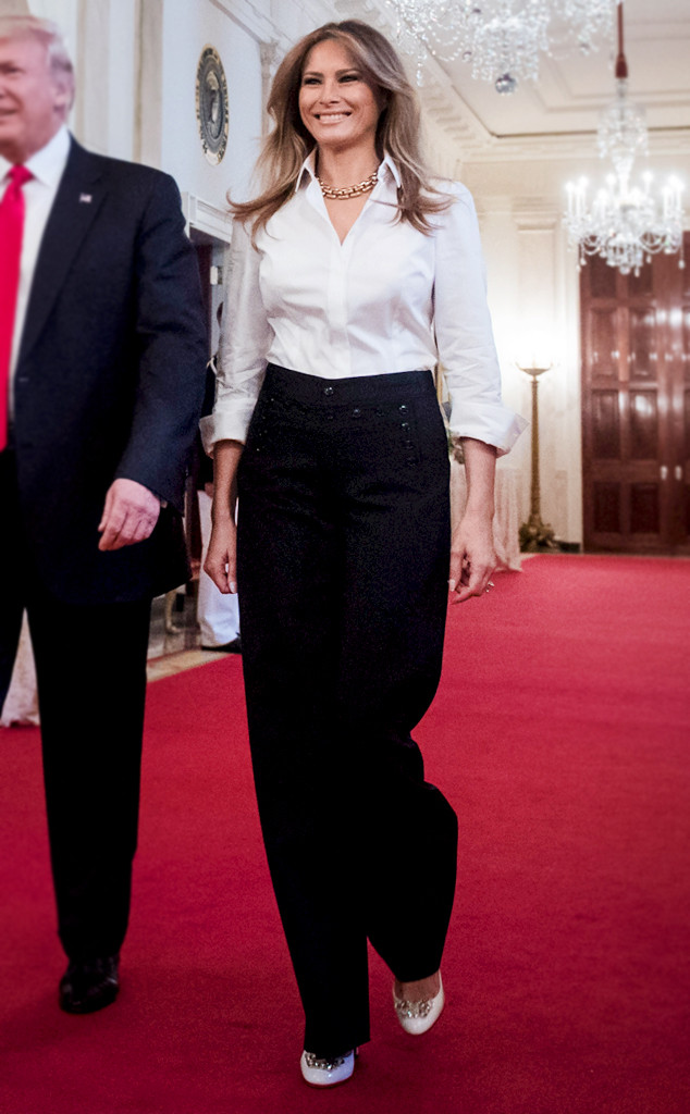 Lên đồ với sơ mi trắng như bà Melania Trump: Vừa đẹp vừa sang còn tôn dáng quá trời - Ảnh 5.