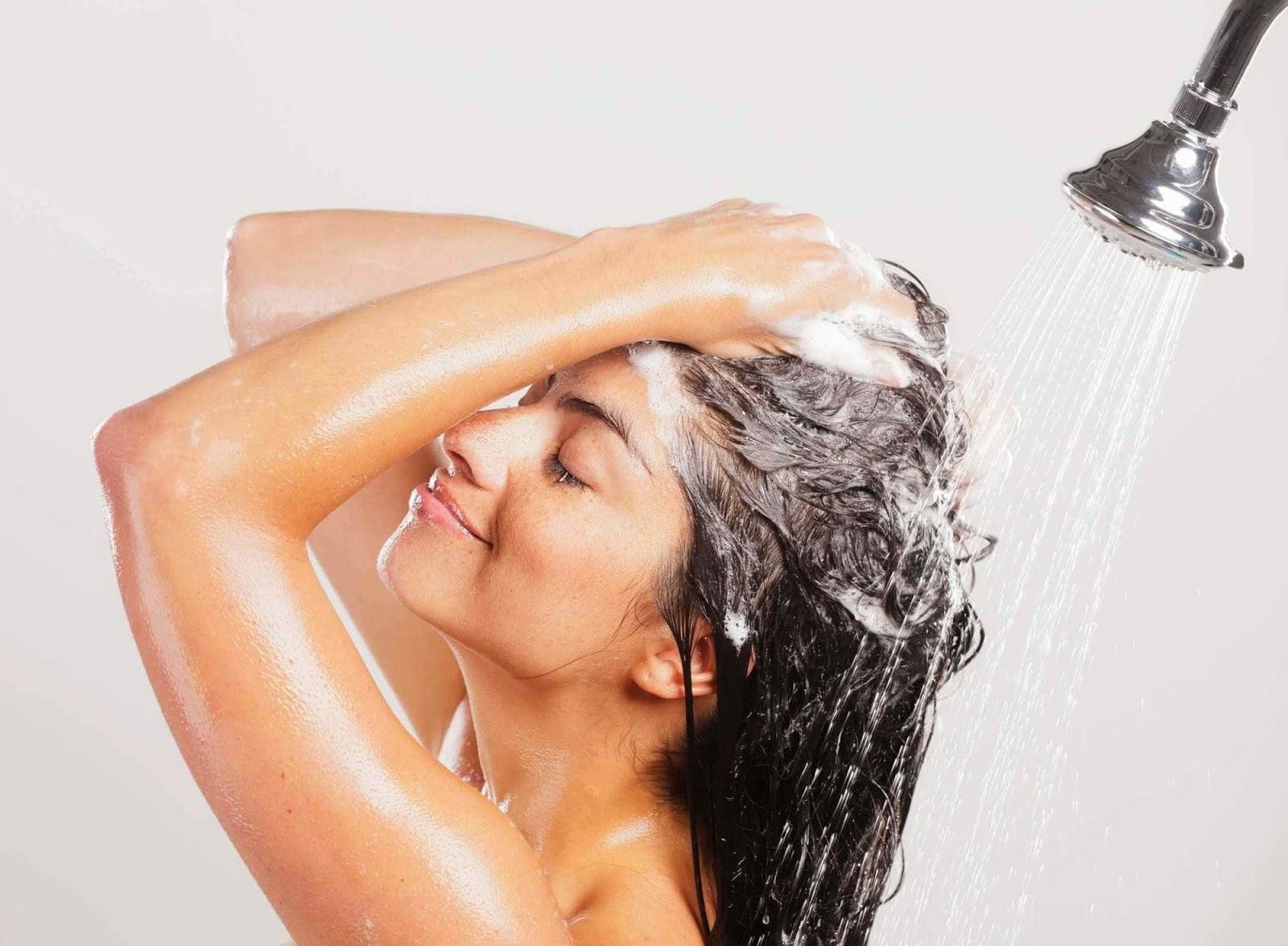 Gội đầu đúng cách giúp mọc tóc nhanh, khỏe và bồng bềnh - Ảnh 2.