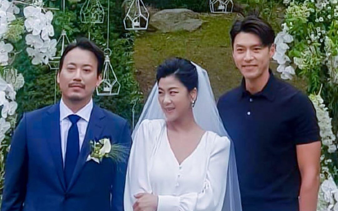 Quả là sức nóng của Hyun Bin: Ảnh đi đám cưới từ năm ngoái bỗng gây "bão" trở lại, gây sốt nhất chính là làn da nâu, body săn chắc