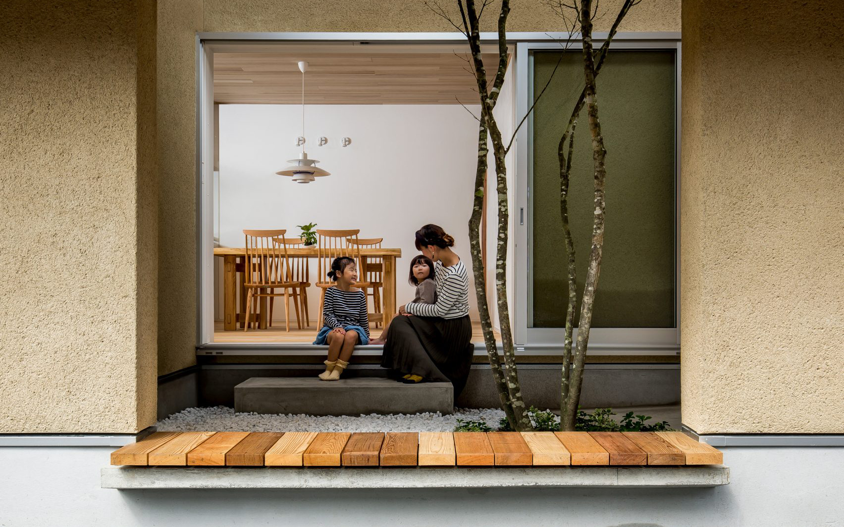 Ngôi nhà bình yên đến nao lòng với khoảng sân vườn thiết kế nghệ thuật đẹp như tranh vẽ ở Nhật