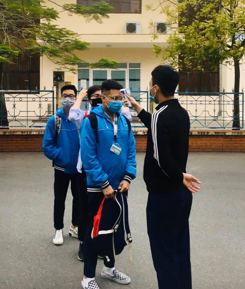 Mới: Học sinh tại 1 tỉnh thành có triệu chứng ho, sốt, cả lớp học được nghỉ ngay lập tức - Ảnh 1.