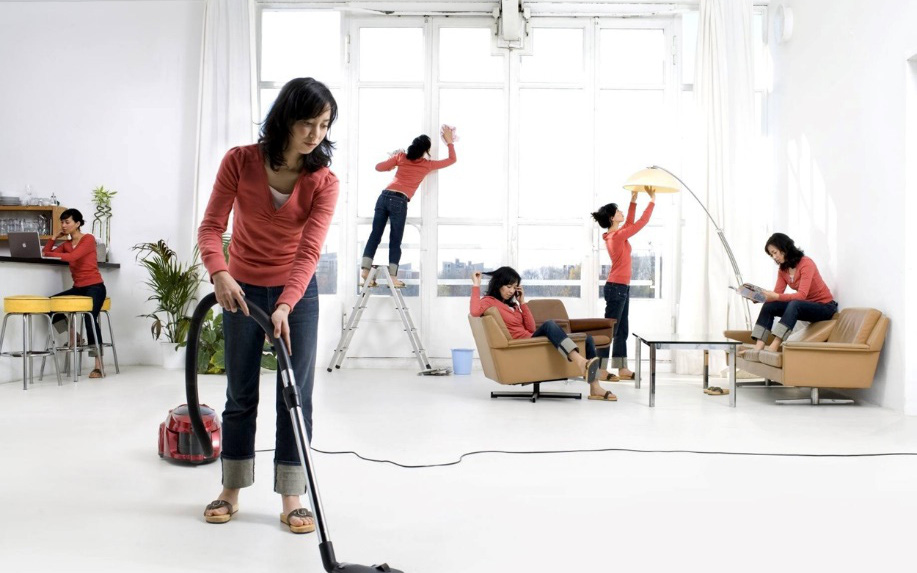 Bật mí bí mật của hội chị em, “cân” tất việc nhà mà vẫn “hóng” tin giỏi