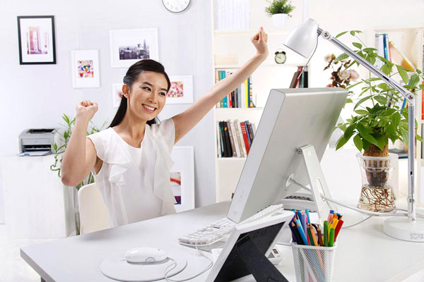 Bí kíp làm việc tại nhà "không hiệu quả không lấy tiền" cho hội chị em công sở trong mùa dịch - Ảnh 2.