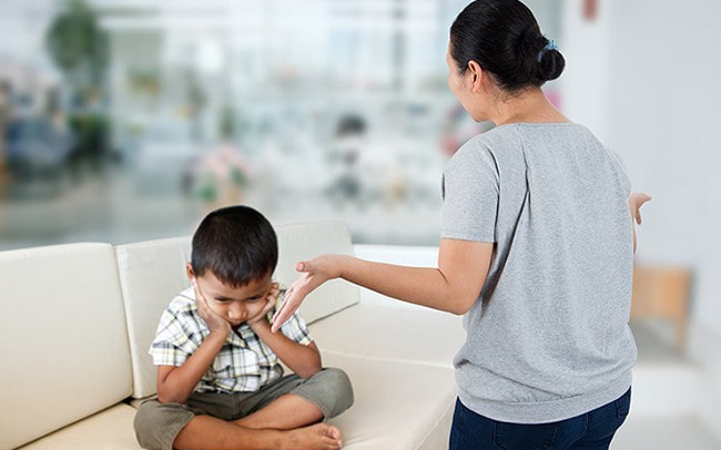 Thực tế chứng minh: Cha mẹ càng nhún nhường, con càng khó bảo
