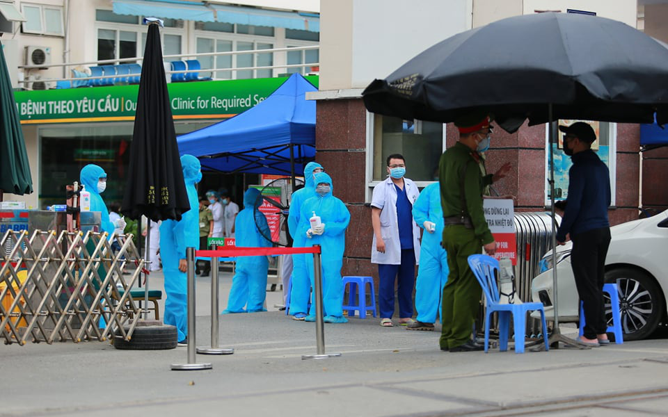 Bộ Y tế công bố thêm 5  người mắc Covid-19, 3 trường hợp liên quan đến Bệnh viện Bạch Mai