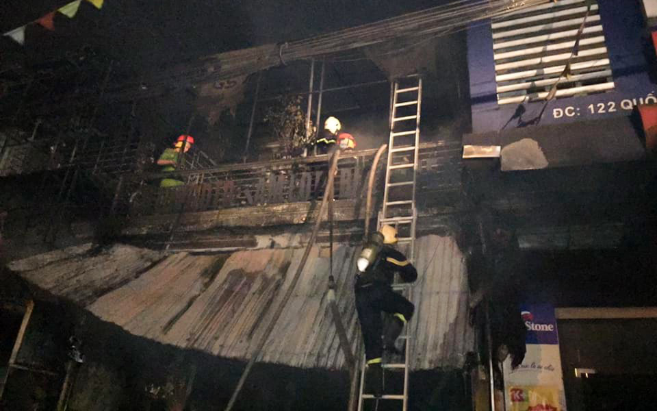 Hà Tĩnh: Hỏa hoạn thiêu rụi căn nhà 2 tầng lúc rạng sáng, 2 ông cháu tử vong thương tâm