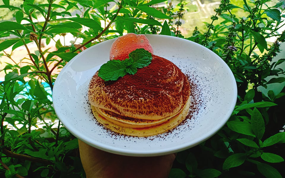 Ăn sáng ở nhà thử ngay Pancake Dalgona vừa ngon vừa sang chảnh