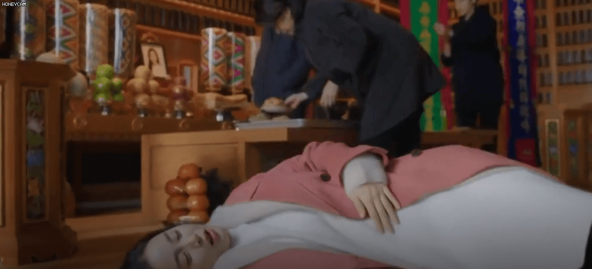 Kim Tae Hee siêu đáng yêu trong phim "Hi Bye, Mama": Bị mắng là "ma đói" vẫn muốn ăn cả thế giới - Ảnh 4.