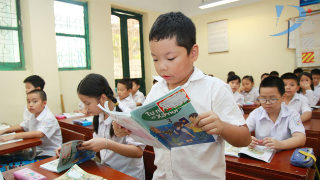 MỚI: Bộ Giáo dục và Đào tạo công bố nội dung tinh giản chương trình cấp tiểu học  - Ảnh 2.