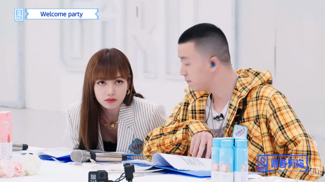 Vì đọc nhầm tên thí sinh, Lisa (BLACKPINK) bị chê không trách nhiệm bằng Thái Từ Khôn - Ảnh 5.