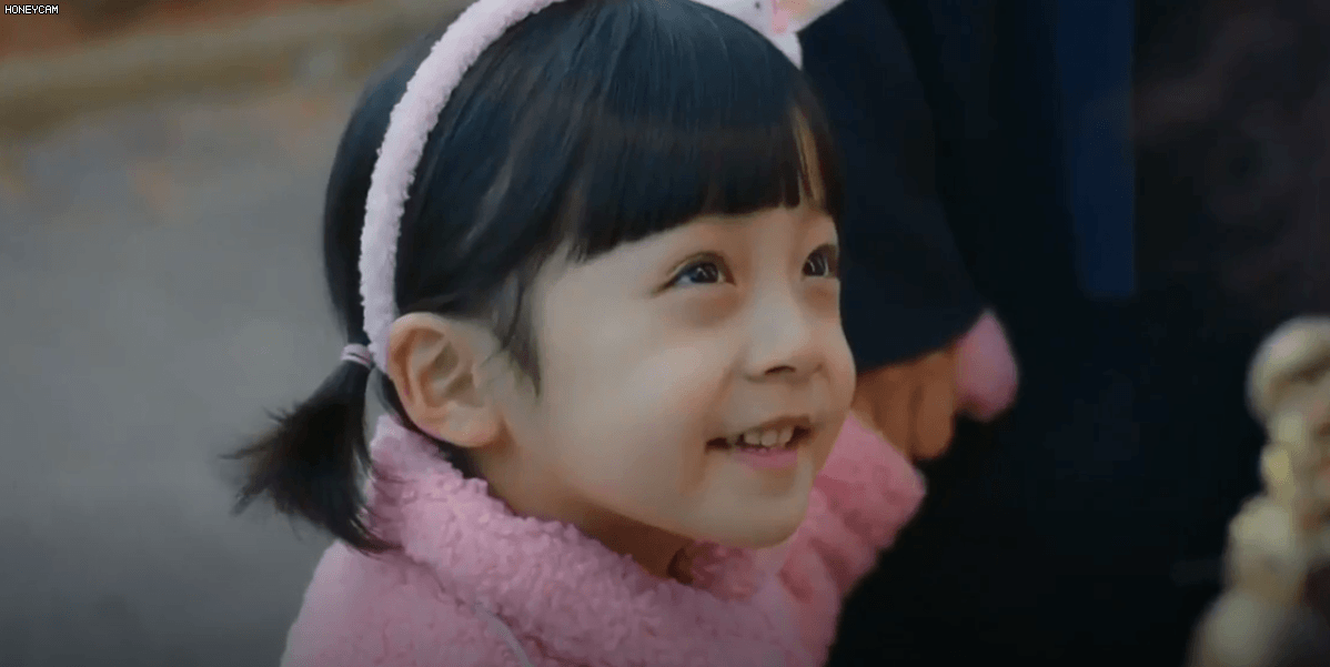 "Hi Bye, Mama": Đổ rạp trước loạt biểu cảm siêu đáng yêu của "con gái" Kim Tae Hee, chẳng cần thoại nhiều cũng đốn tim người xem - Ảnh 3.