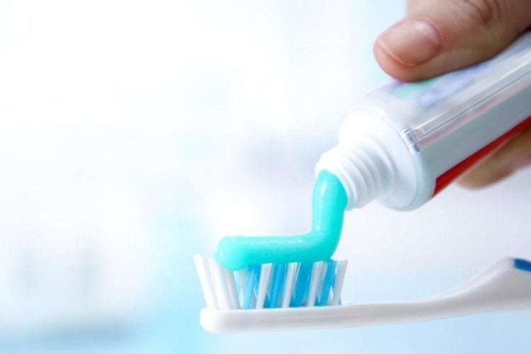 5 mẹo làm đẹp đừng dại làm theo kẻo da mất hết hết độ ẩm và hỏng lớp màng bảo vệ  - Ảnh 5.