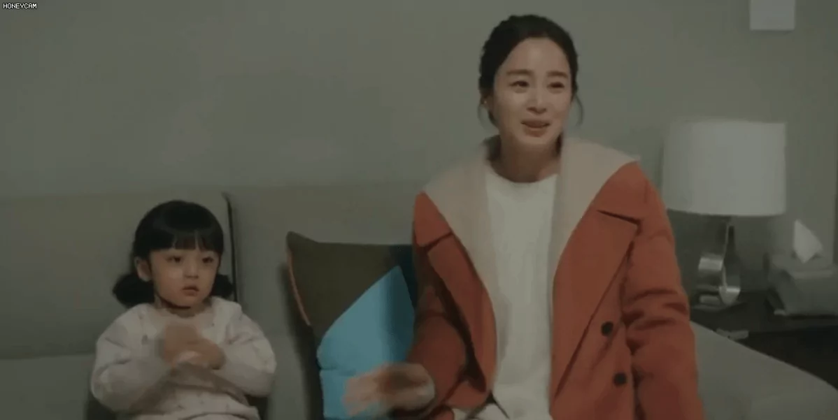 "Hi Bye, Mama": Bị chỉ trích vì cho bé trai "chuyển giới" làm con gái của Kim Tae Hee, mẹ ruột sao nhí 5 tuổi lên tiếng đáp trả - Ảnh 2.