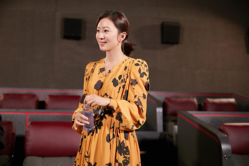 Chị vợ cao tay của "Thế Giới Hôn Nhân": 54 tuổi mà da dẻ vẫn căng mịn, vòng eo còn nhỏ gọn hơn cả tiểu tam, tất cả xoay quanh 4 tips quan trọng - Ảnh 4.