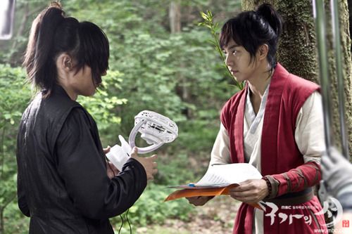 Rộ tin Lee Seung Gi và Choi Jin Hyuk đóng phim mới: Gia đình "thần thú" trong "Gu Family Book" tái hợp sau 7 năm? - Ảnh 5.