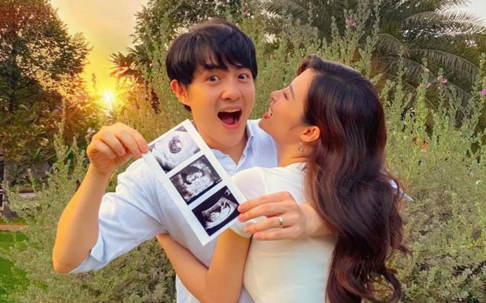 Đông Nhi chính thức thông báo mang thai con đầu lòng đã được vài tháng, nhìn hình ảnh gia đình nhỏ quá ngọt ngào