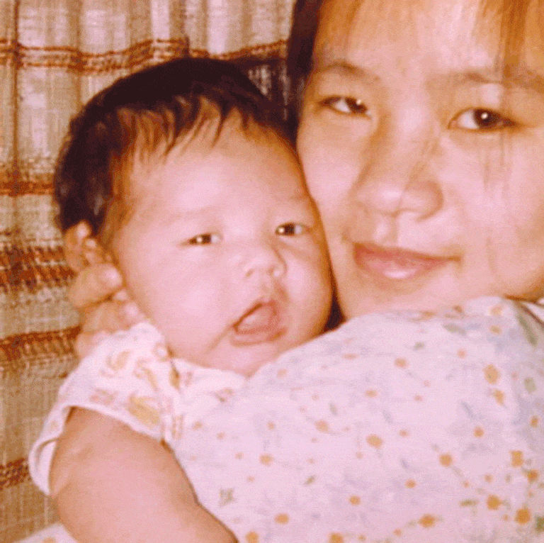 Câu chuyện cuộc đời của cô gái gốc Việt khi làm mẹ ở tuổi 12: "Con gái tôi chính là phép màu bước ra từ thảm kịch" - Ảnh 2.