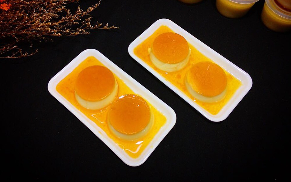 9x xinh như mộng chia sẻ bí quyết cho món bánh flan mịn mượt như da em bé