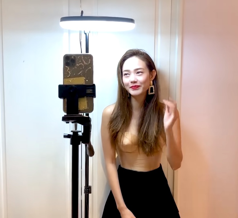 Ngọc Trinh photoshop quá đà nên "thất thế" trước cả Minh Hằng và Diệu Nhi khi cùng diện áo dễ gây hiểu nhầm - Ảnh 1.