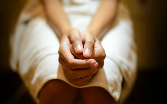 Bỏ qua dấu hiệu bất thường này khi đi đại tiện, cô gái trẻ bị chẩn đoán ung thư ruột khi ở tuổi 28