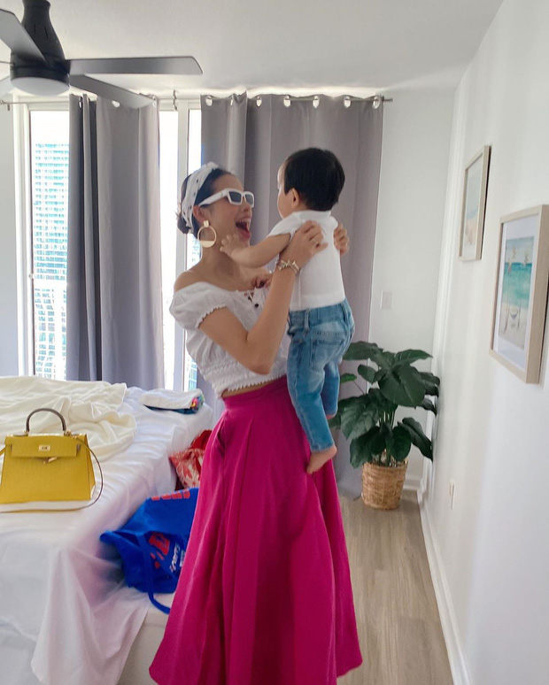 Nhìn ảnh của Phạm Hương cứ thấy kỳ kỳ, hóa ra toàn ăn vận sống ảo "làm màu" - Ảnh 7.