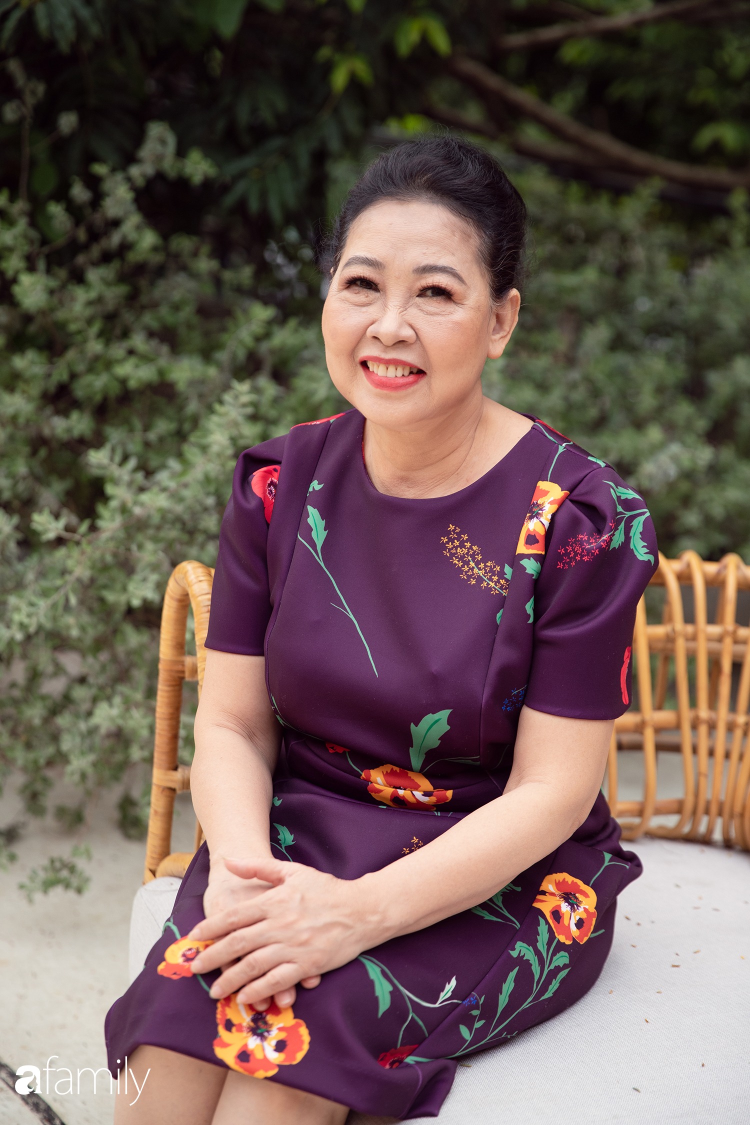 Bất ngờ với màn "lột xác" ngoạn mục của những người mẹ đã dành nửa đời người để chăm sóc cho gia đình được một ngày tìm lại nét thanh xuân - Ảnh 7.