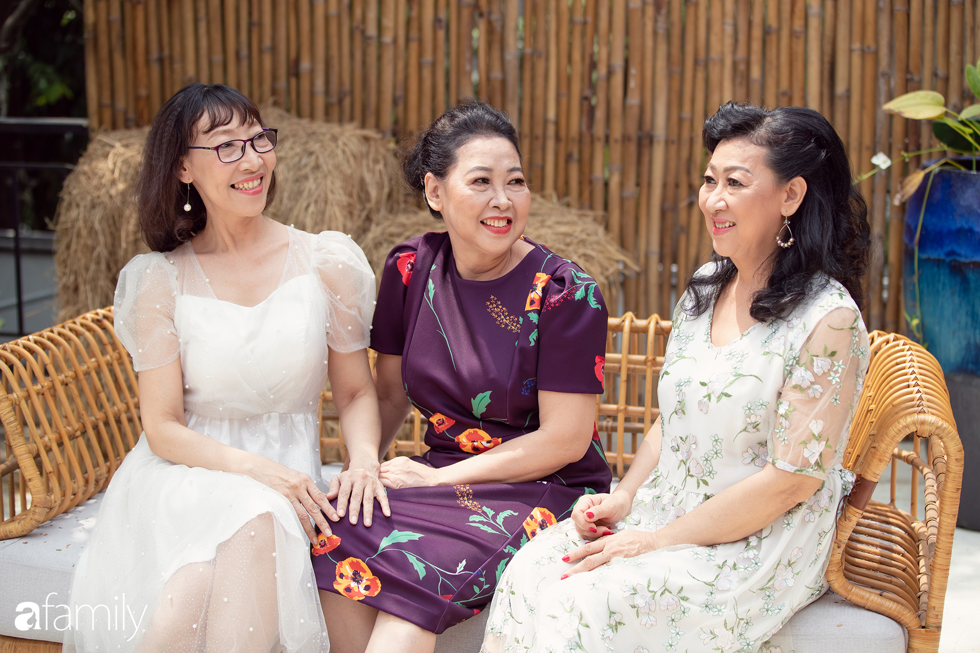 Bất ngờ với màn "lột xác" ngoạn mục của những người mẹ đã dành nửa đời người để chăm sóc cho gia đình được một ngày tìm lại nét thanh xuân - Ảnh 22.