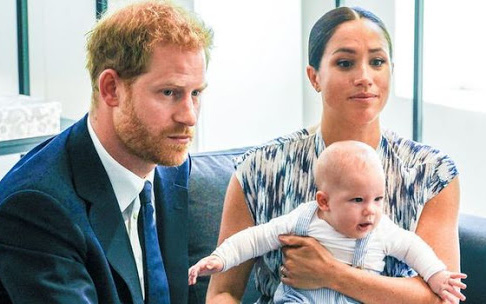 Meghan Markle chia sẻ thông tin về con trai nhưng cư dân mạng lại đồng loạt đề nghị hoàng gia Anh hãy cứu lấy bé Archie