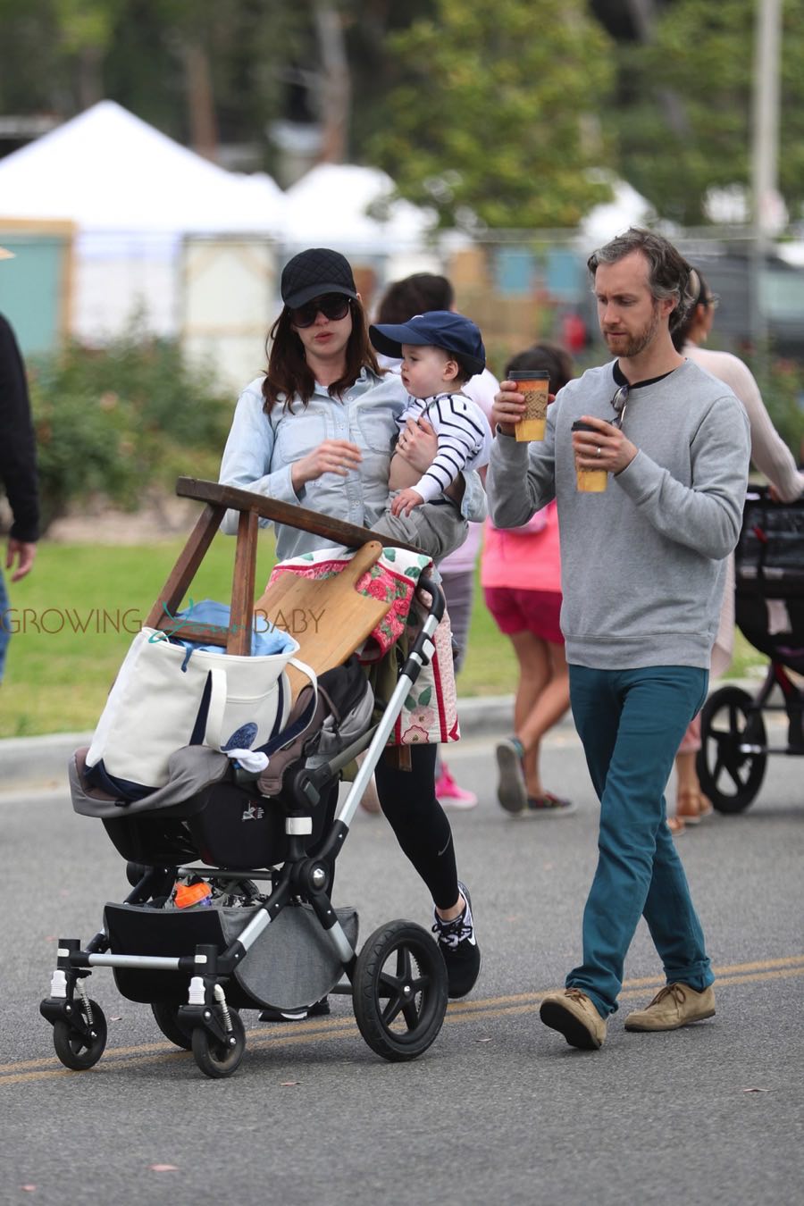 "Cựu công chúa Disney" Anne Hathaway và lịch sử tình trường đáng nể: Từng muối mặt phải trả lại trang sức đắt tiền vì bạn trai lừa đảo chiếm đoạt tiền của cựu Tổng thống Mỹ - Ảnh 16.