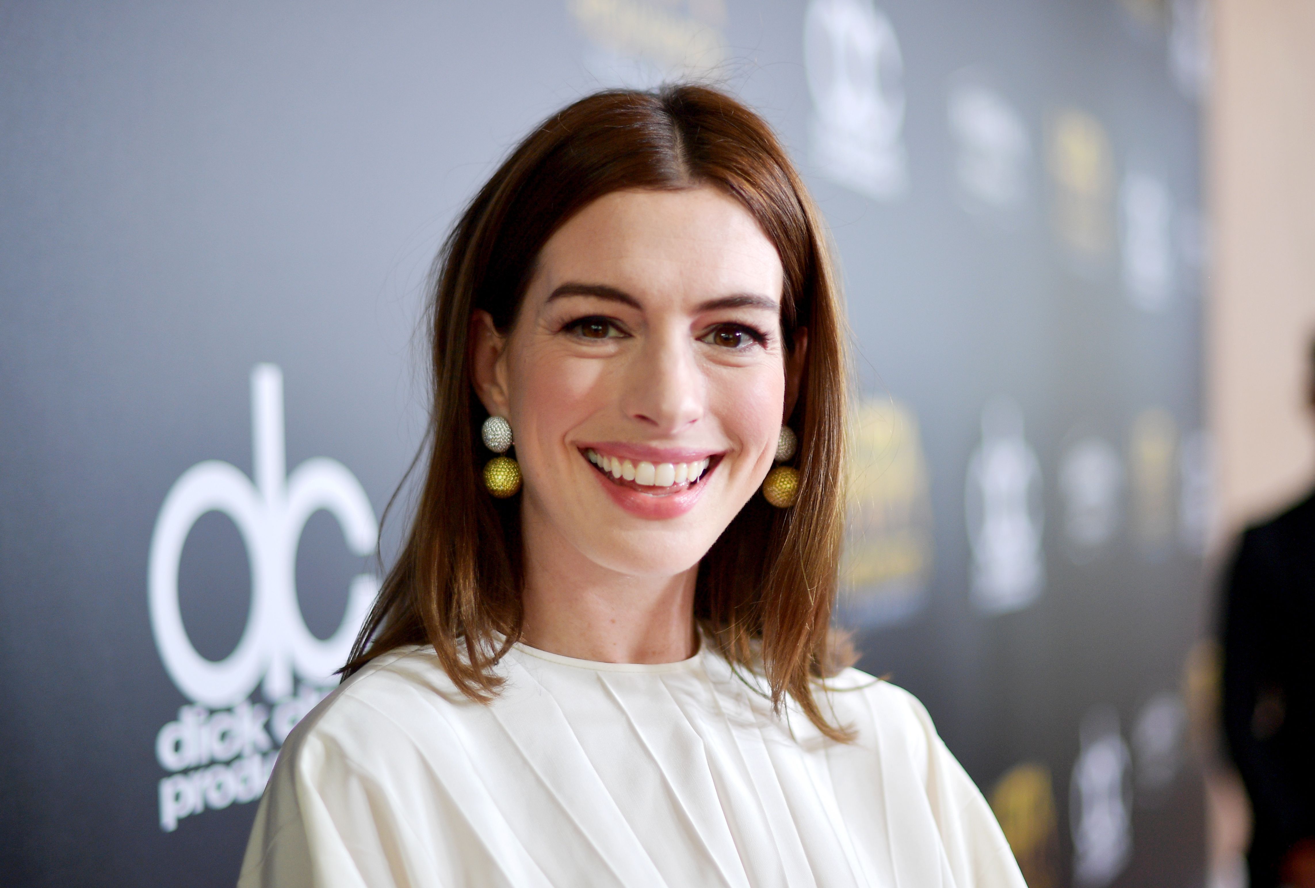 "Cựu công chúa Disney" Anne Hathaway và lịch sử tình trường đáng nể: Từng muối mặt phải trả lại trang sức đắt tiền vì bạn trai lừa đảo chiếm đoạt tiền của cựu Tổng thống Mỹ - Ảnh 5.